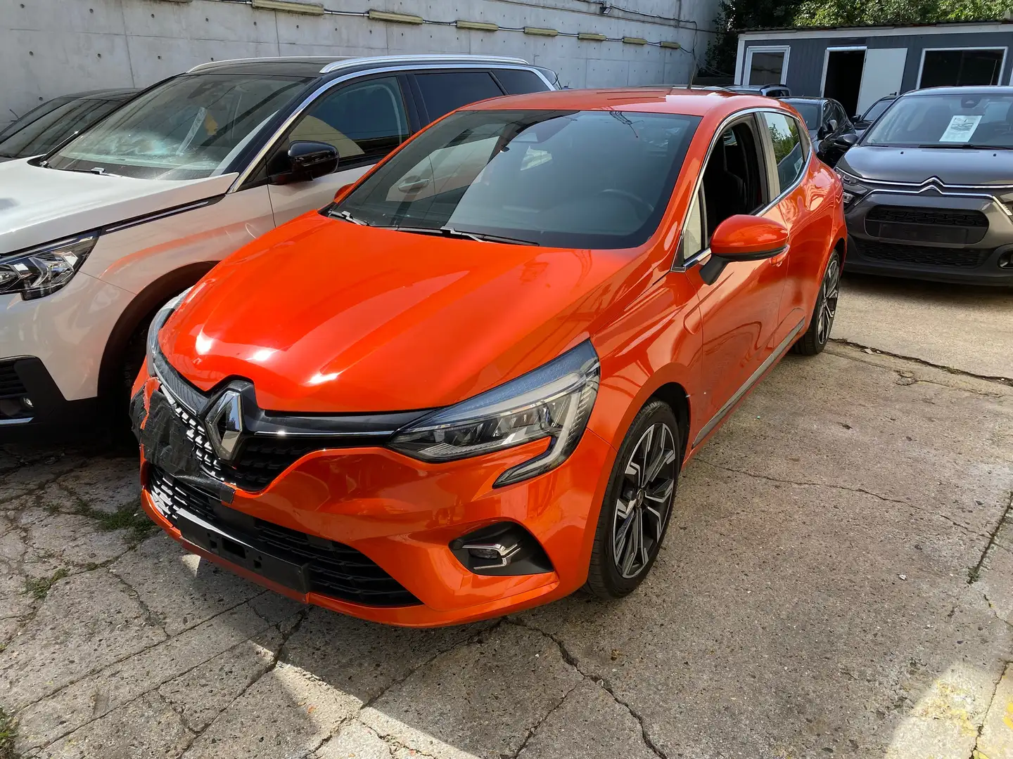 Renault Clio RENAULT CLIO V INTENS 1.0 TCE 100 Ch 2020 Naranja - 2