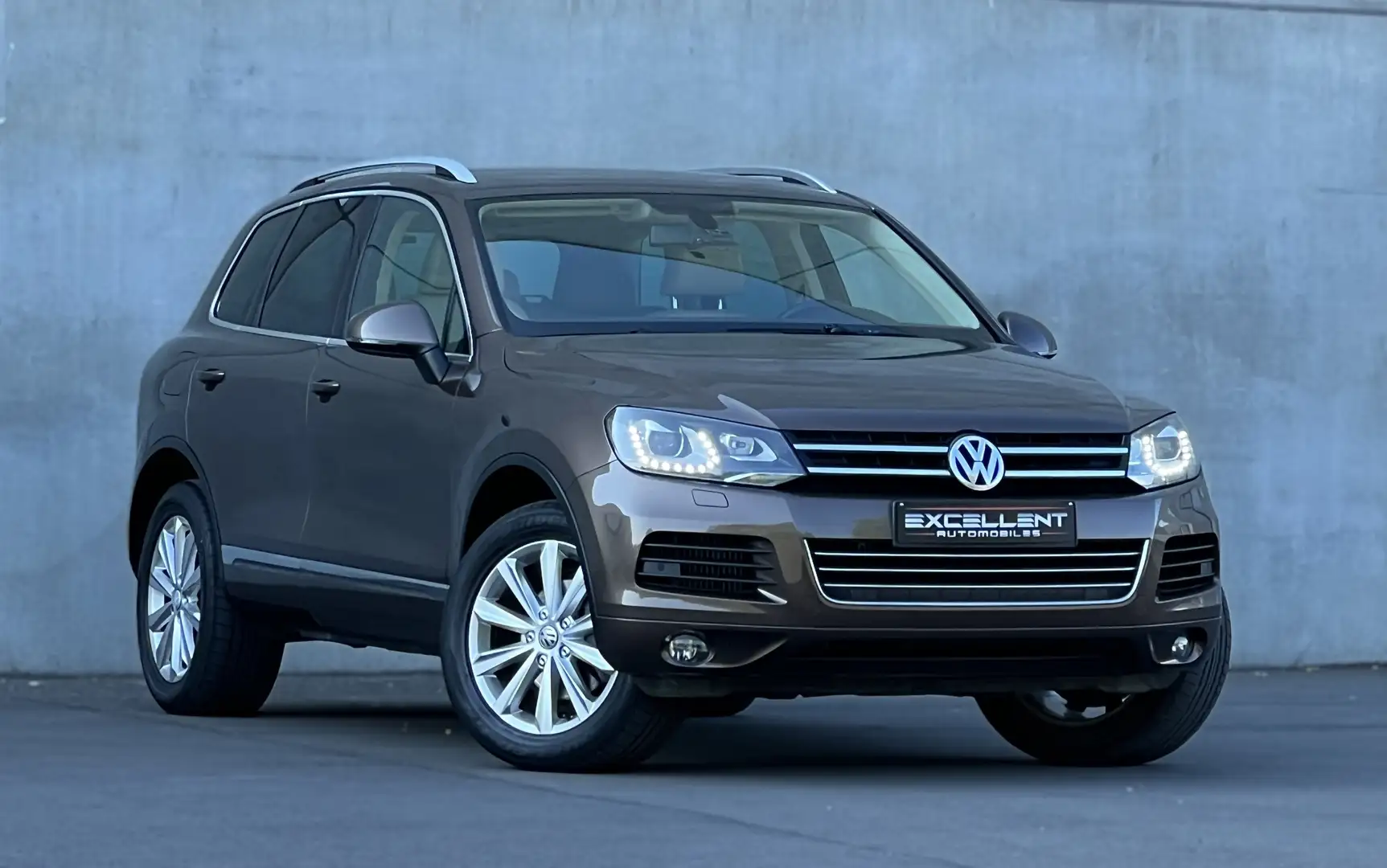 Volkswagen Touareg 3.0 TDi V6/BOITE AUTO/LED/GPS/BLUETOOTH/GARANTIE Bruin - 2