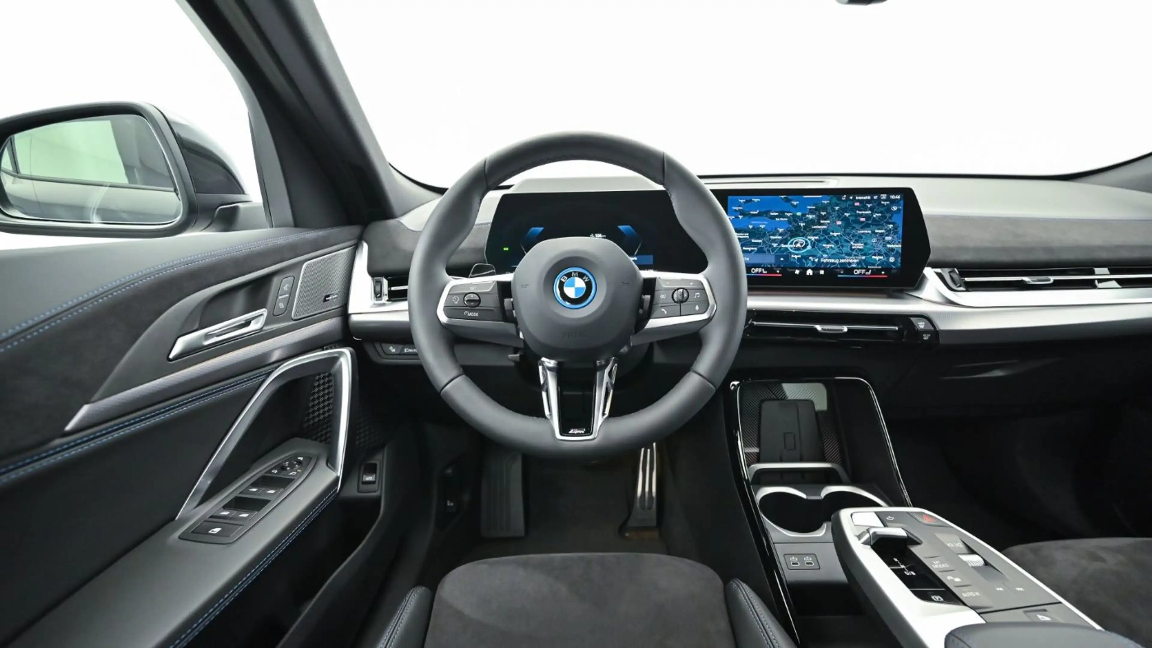 BMW iX2 eDrive 20 M-Sport xDrive KAM LED ACC HUD SHZ — photo 12