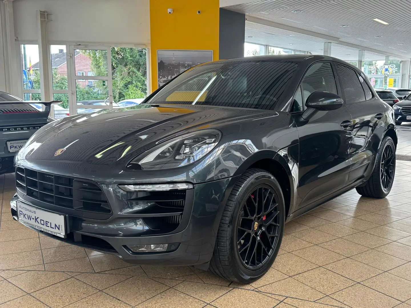 Porsche Macan GTS*PANO*PDLS*KAMERA*BOSE*PASM*ABGAS*8-WEG Grau - 1