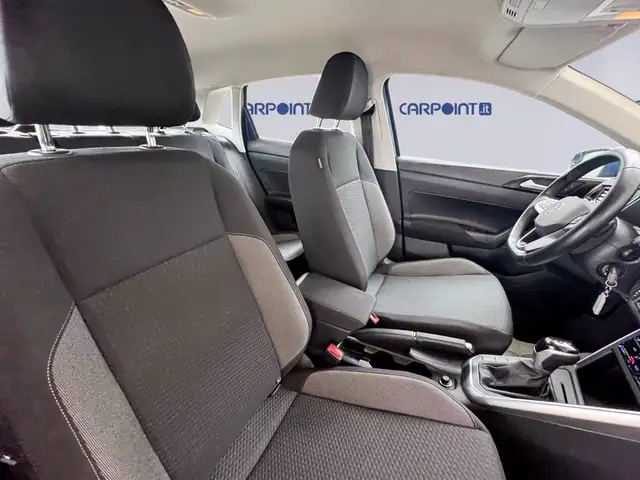 Volkswagen Polo view 8