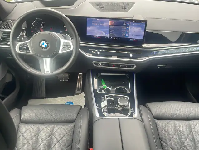 BMW X5 view 6