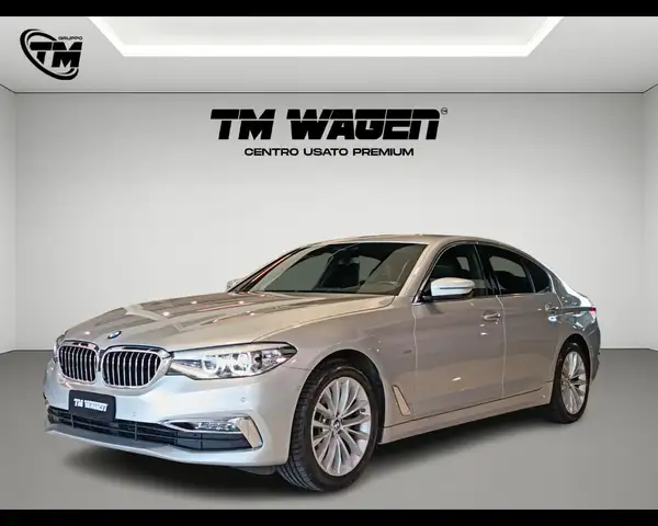 BMW 520 d xDrive Luxury 190CV 2017 restyling 4x4 *BERLINA*