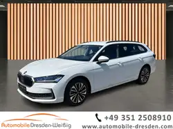 Skoda Superb 2.0 TDI DSG Selection*MatrixLED*KeyGo*DAB