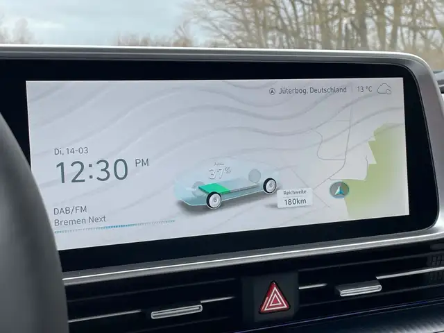 Hyundai Ioniq 6 view 14