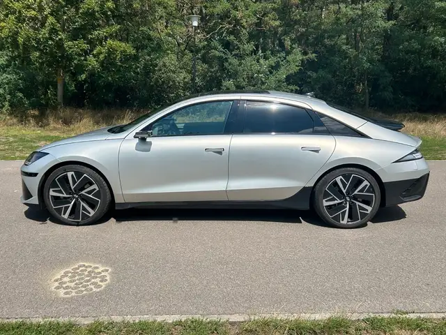 Hyundai Ioniq 6 view 7