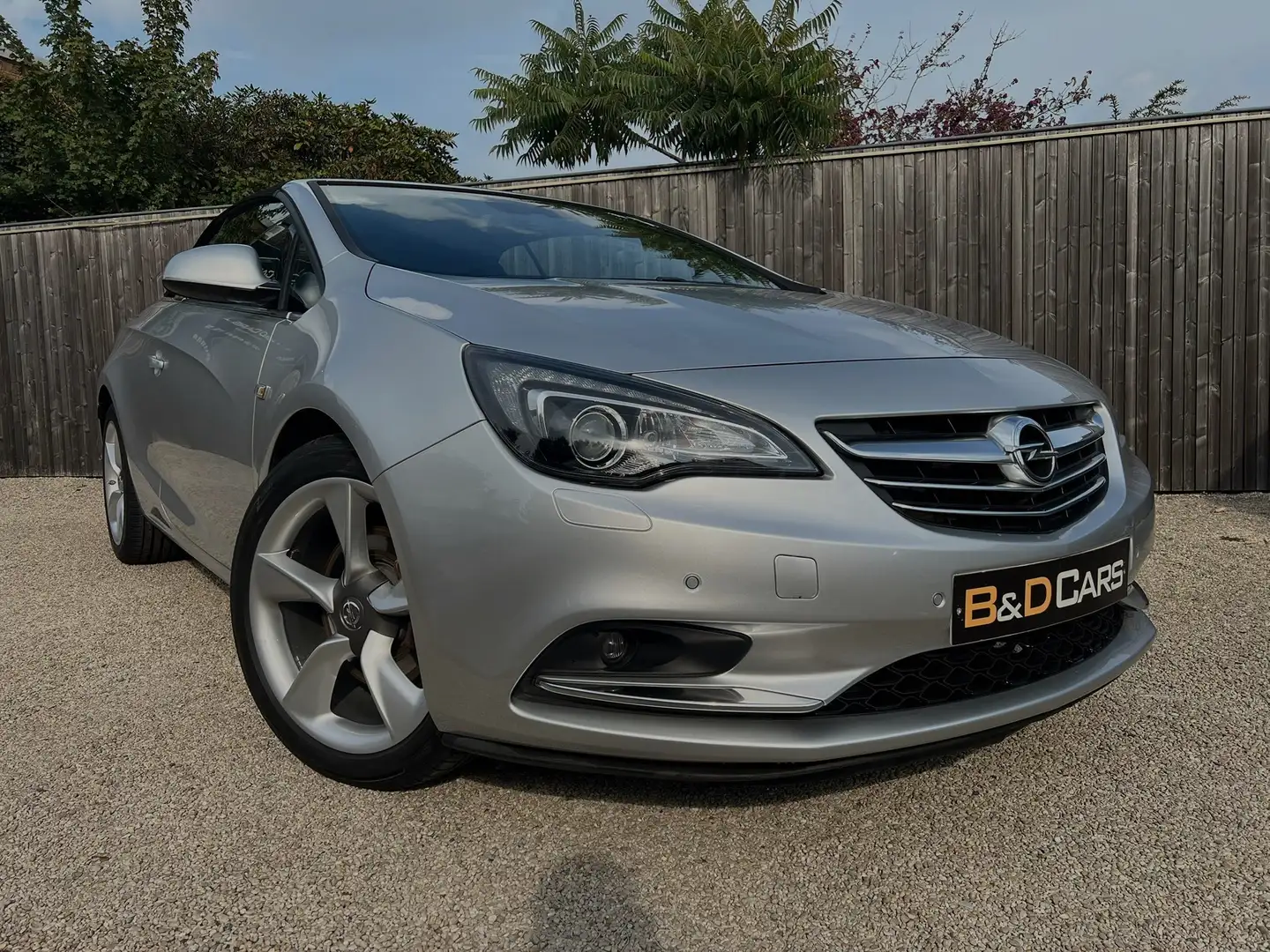 Opel Cascada Cascada 1.6i Turbo Automatik COSMO - 1