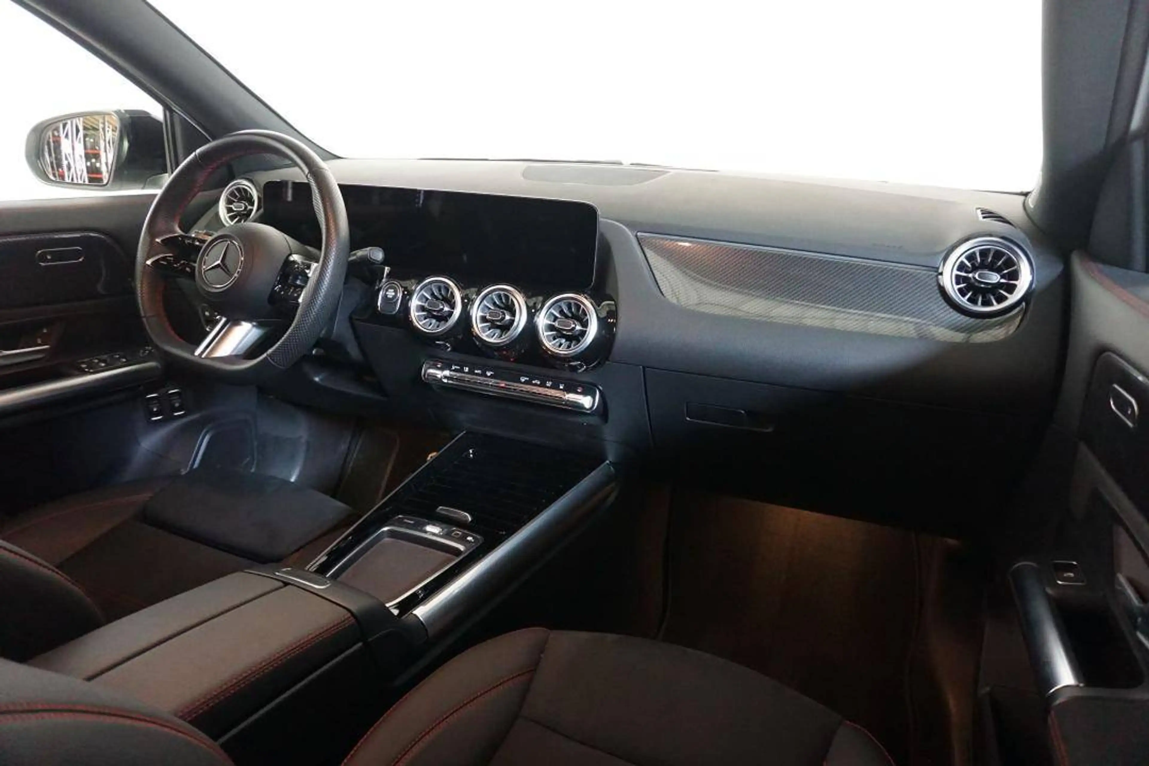 Mercedes-Benz GLA 250 e - AMG Line - NIGHT PAKKET — photo 3