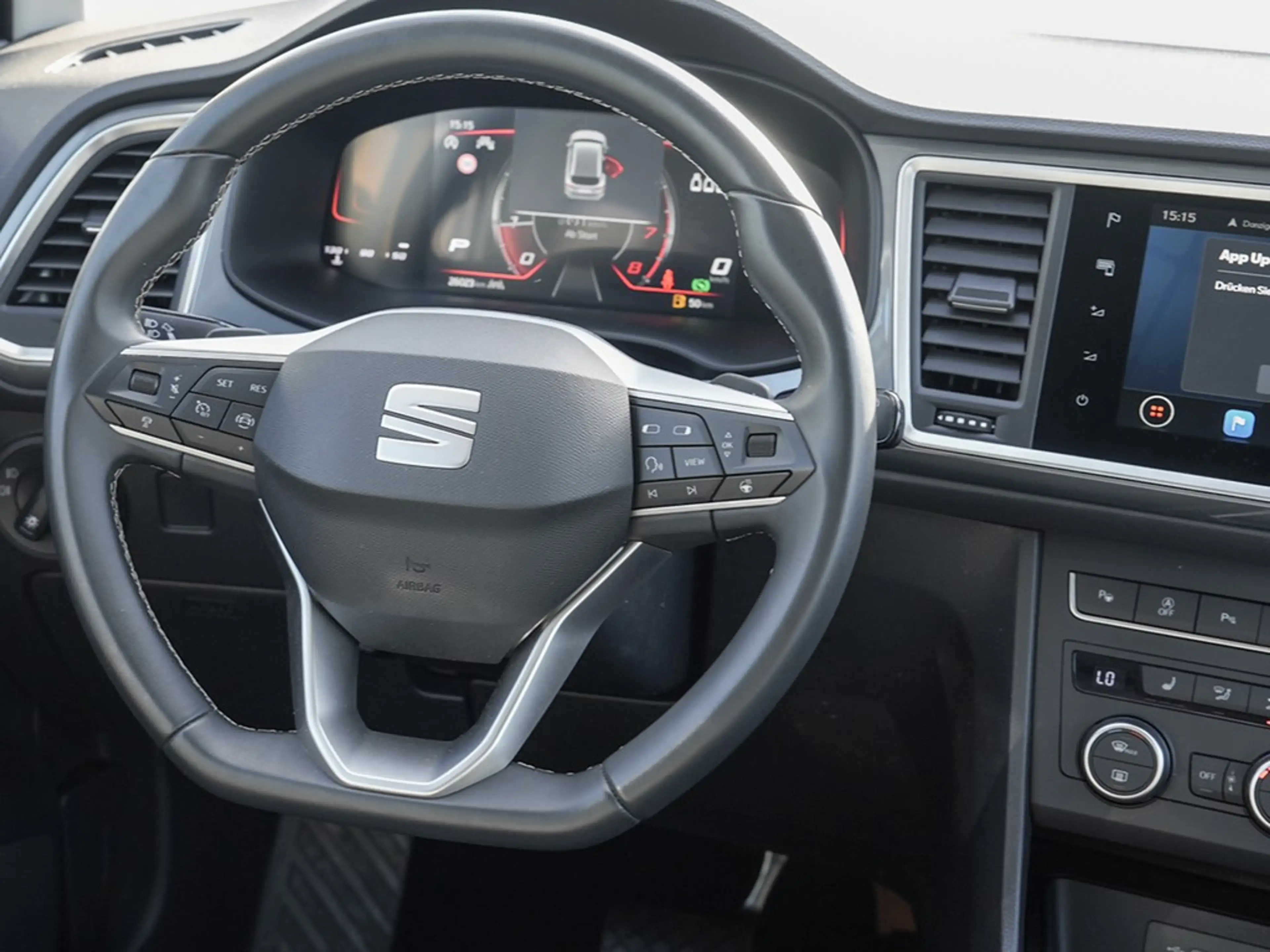 SEAT Ateca 2.0 TDI DSG Xperience Navi/LED/AHK/RFK/ACC — photo 14
