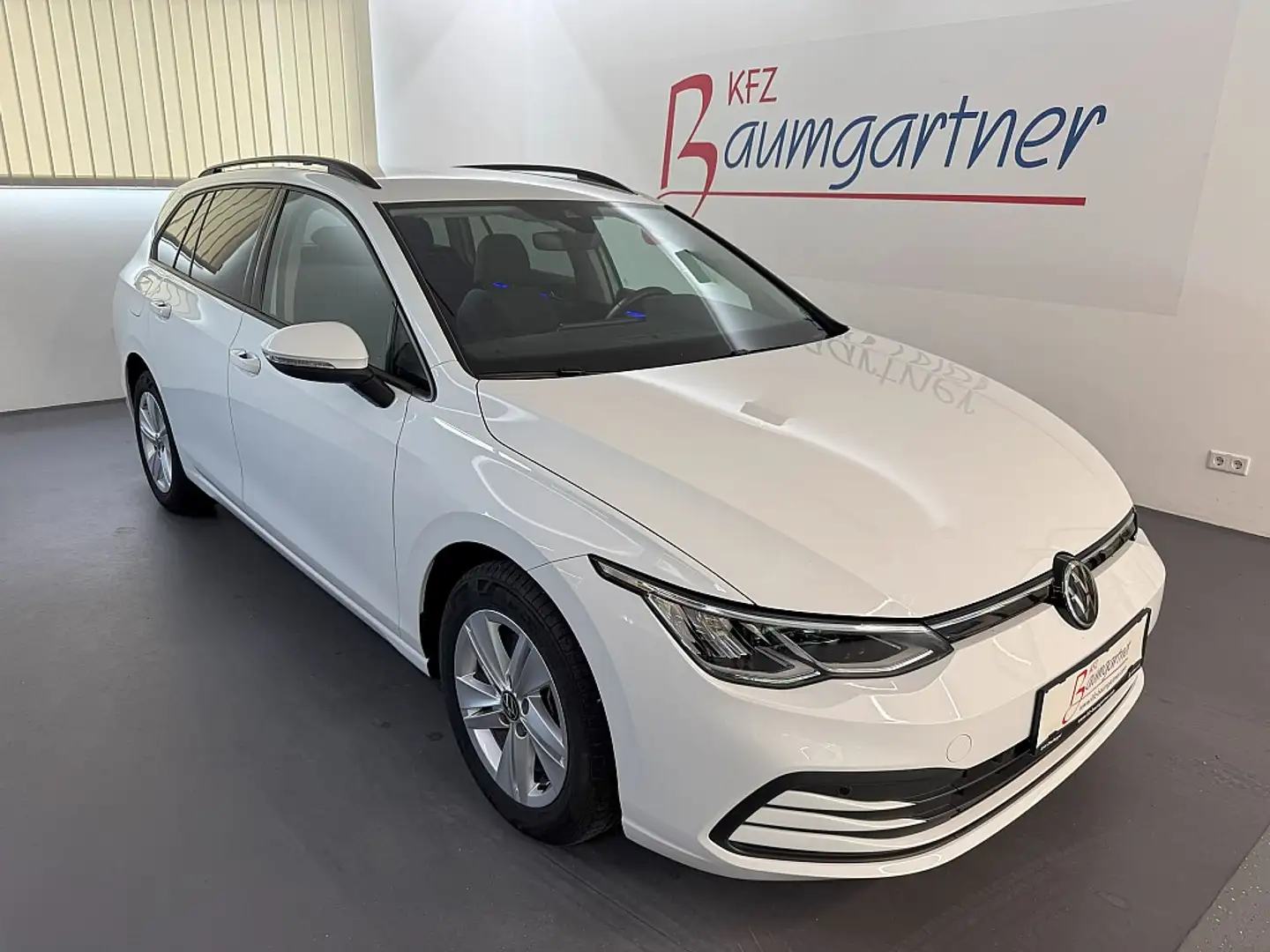 Volkswagen Golf Variant Golf 8 Variant 2,0TDI DSG *LED*NAVI*ACC*Sitzhei... Weiß - 1