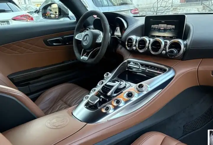 Mercedes-Benz GLE 2017, foto 16