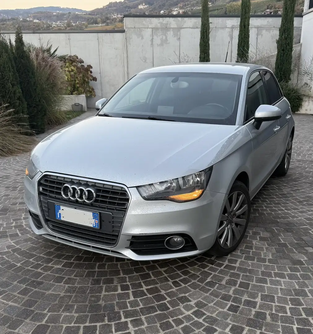 Audi A1 Sportback 1.2 tfsi Ambition - 1
