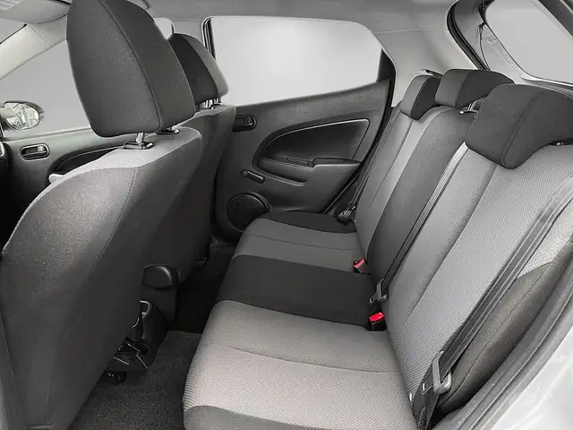 Mazda Mazda2 view 11