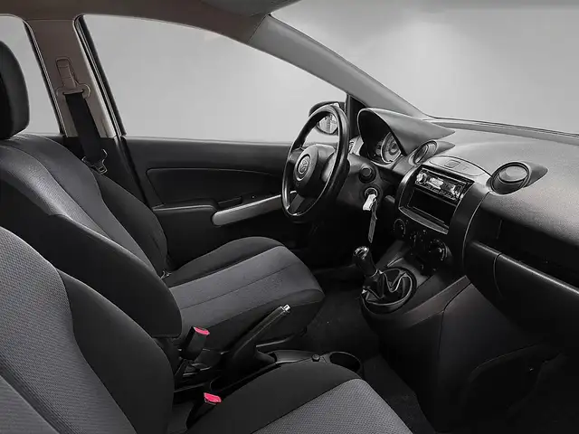 Mazda Mazda2 view 8