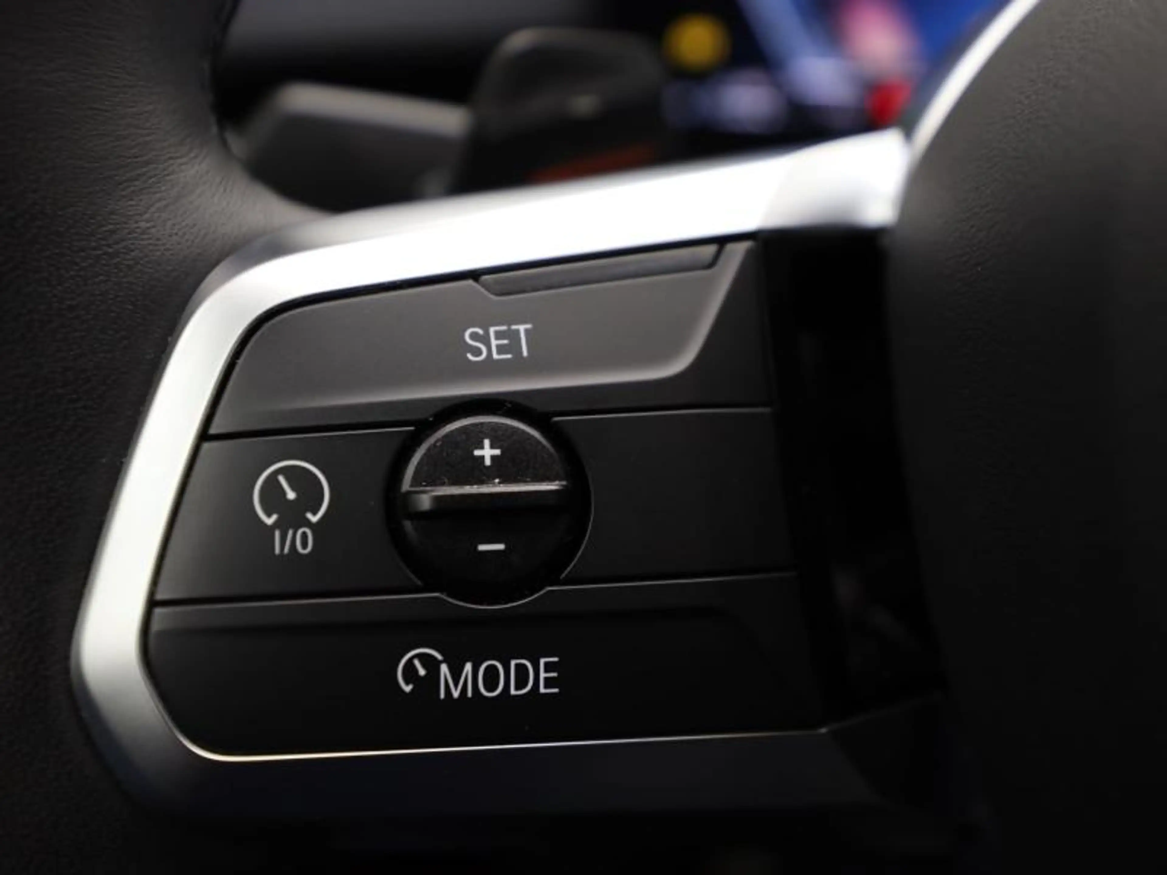 BMW X1 xDrive 25e M-PACK — photo 11