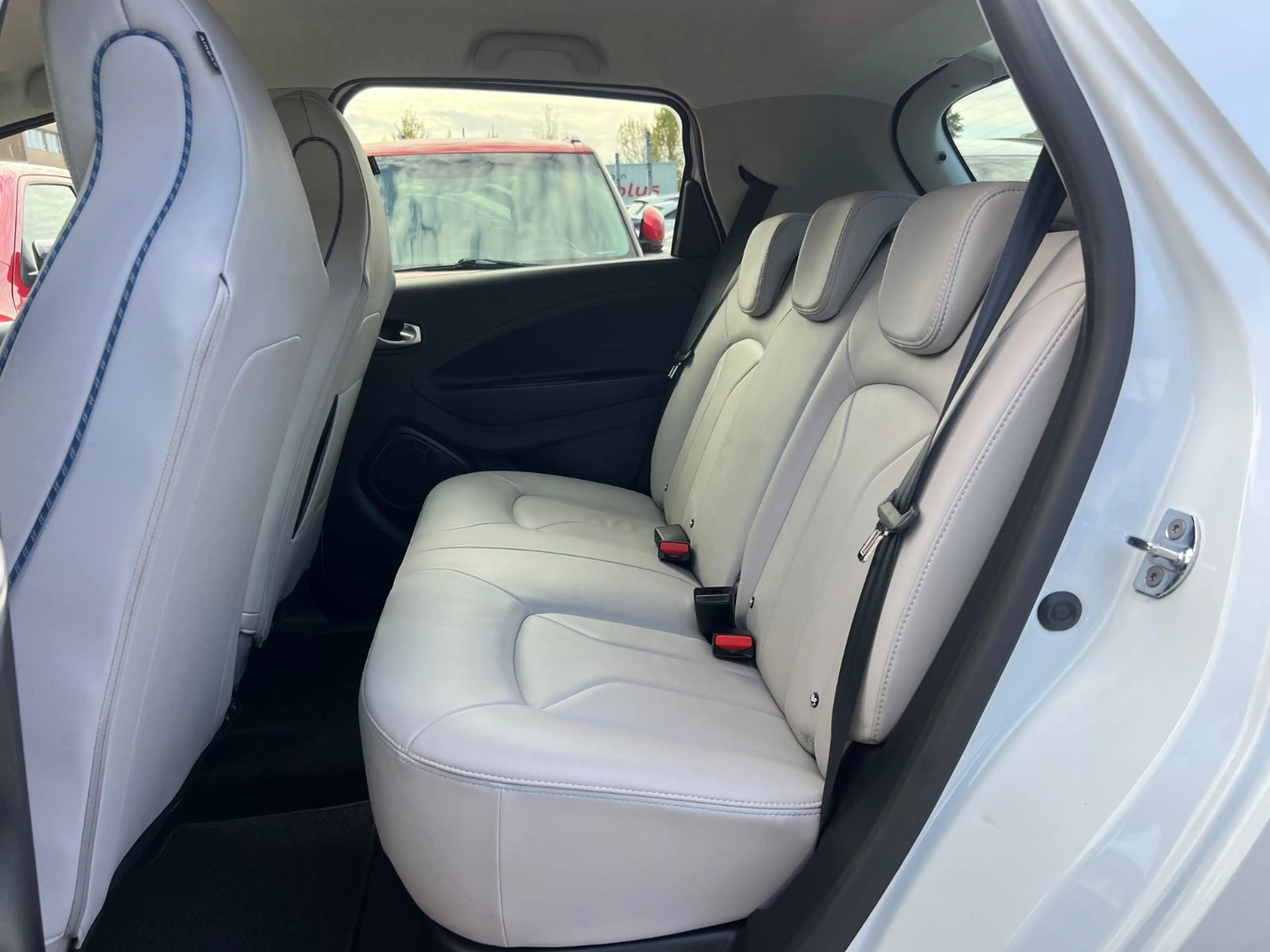 Renault ZOE Riviera NAVI*KAMERA*KLIMA*LEDER*INK-BATTERIE — photo 5