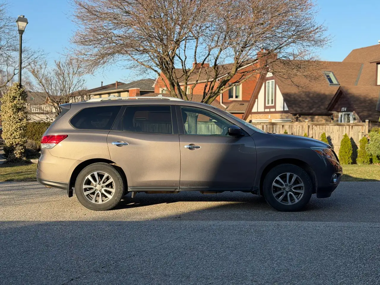 Nissan Pathfinder снимка Nissan Pathfinder