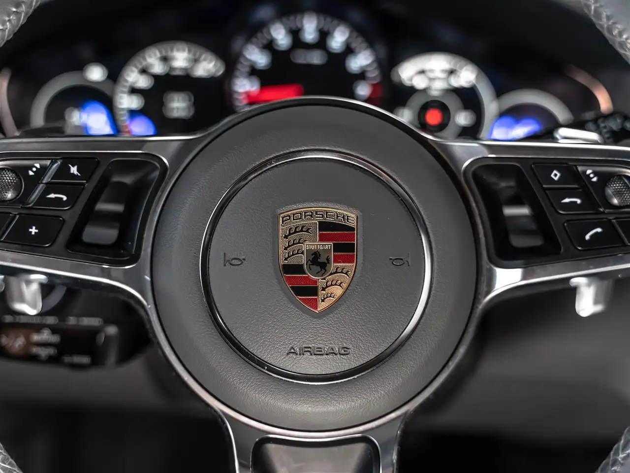 Porsche Cayenne снимка Porsche Cayenne
