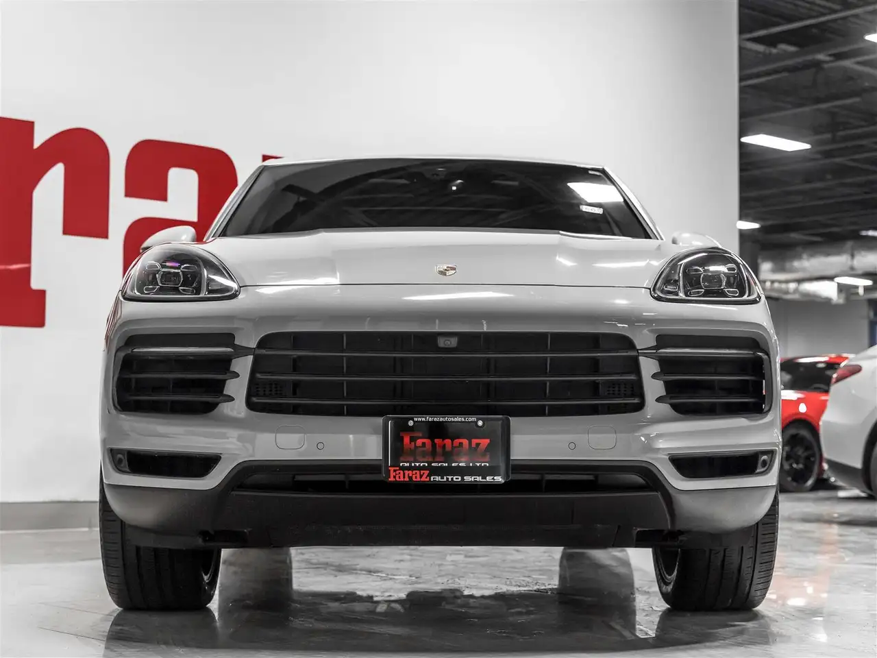Porsche Cayenne снимка Porsche Cayenne