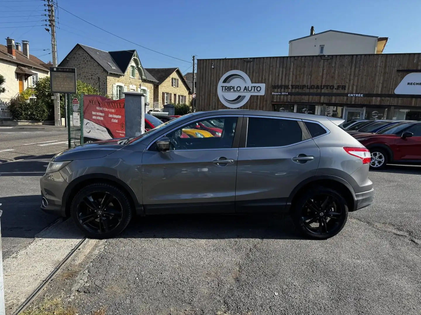 Nissan Qashqai 1.6 dCi FAP - 130 Connect Edition Gps + Camera AR + Clim Gris - 2