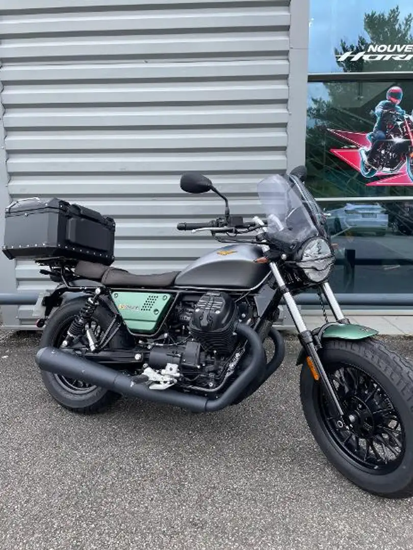 Moto Guzzi V 9 Gris - 1