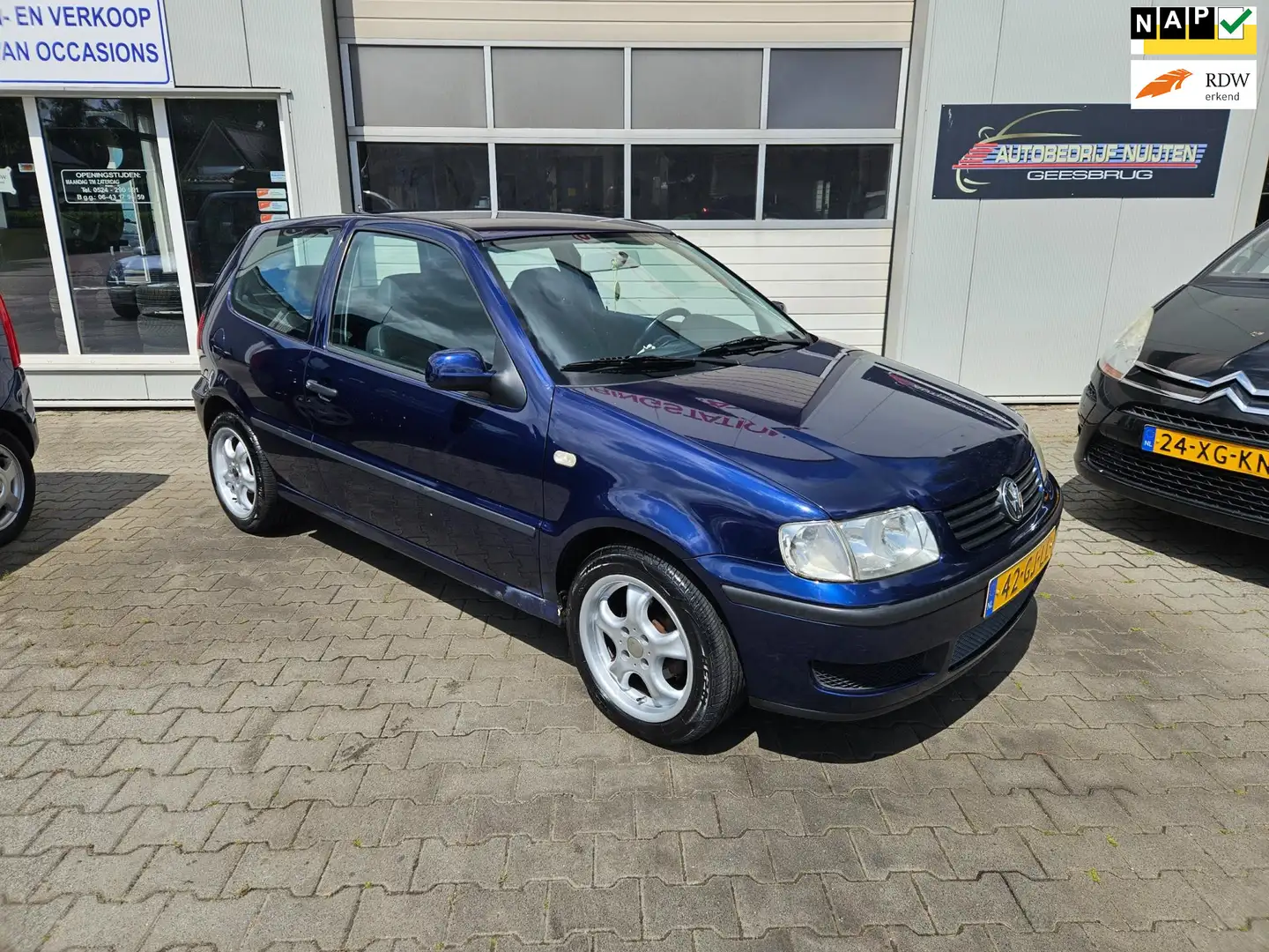 Volkswagen Polo 1.4 Trendline Bleu - 1