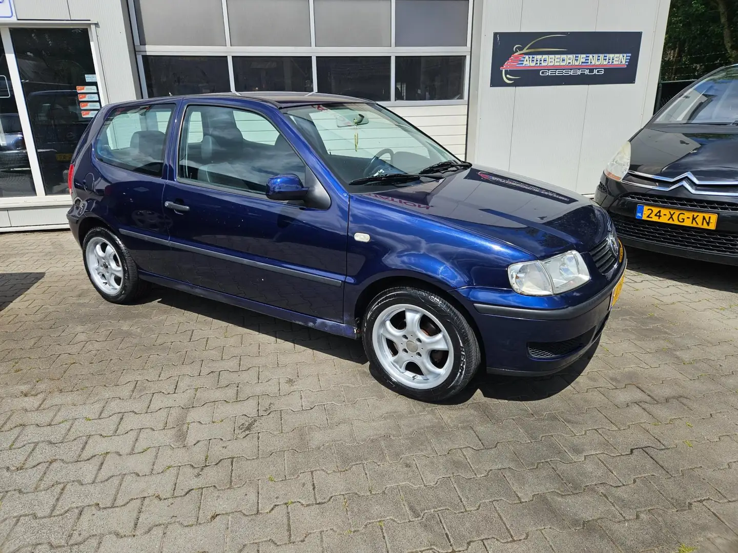 Volkswagen Polo 1.4 Trendline Bleu - 2