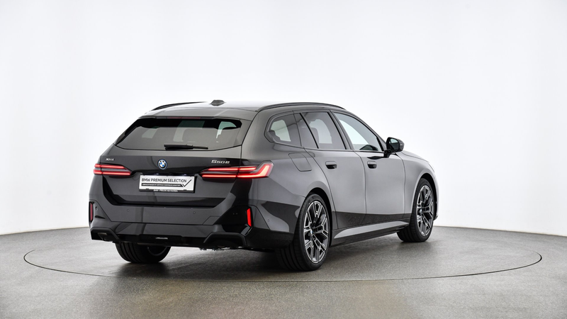 BMW 550 e xDrive M-Sportpaket Pro — photo 4