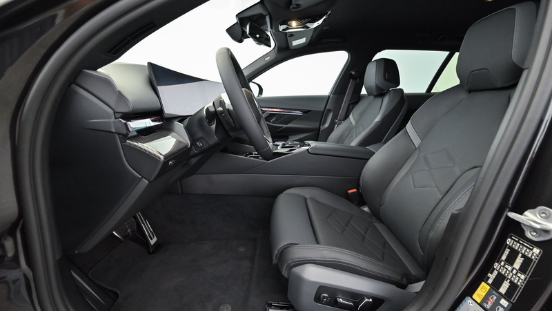 BMW 550 e xDrive M-Sportpaket Pro — photo 9
