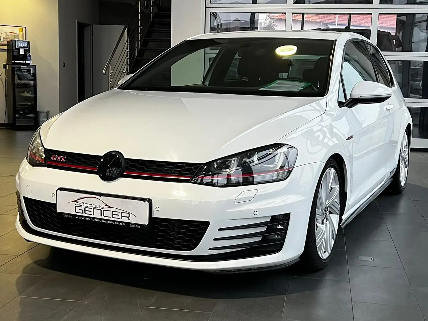 Volkswagen Golf VII GTI BMT 2.0 TSI "Bi-Xenon/Bluetooth" - 1