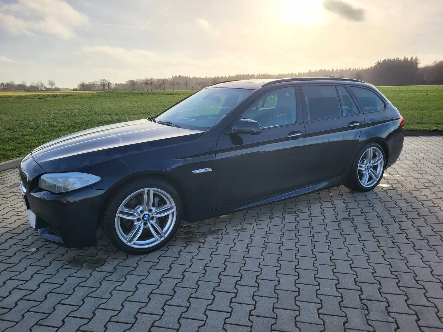 BMW 530 530d Touring M-Sportpaket,orig.114Tkm,Schalter Schwarz - 2