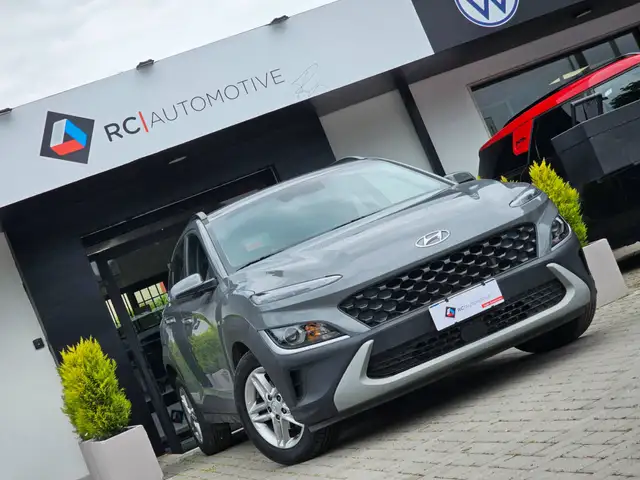 Hyundai Kona view 3