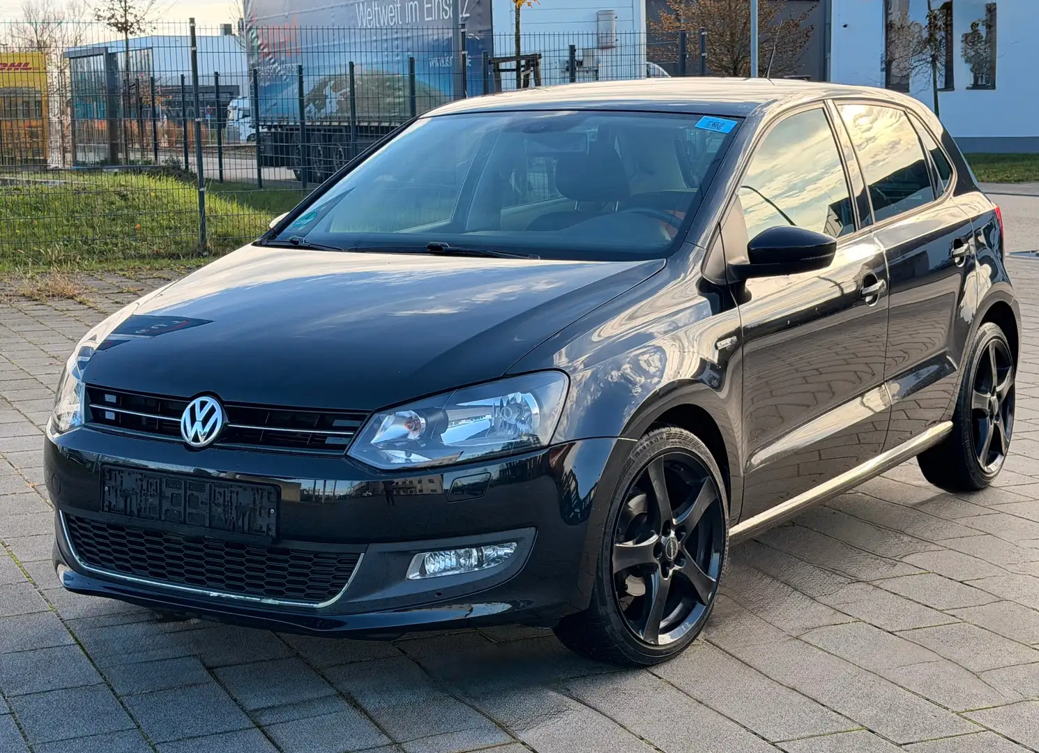 Volkswagen Polo V 1.2 TSI Life *Tüv Neu*5-Türer*Sportpaket* Zwart - 1