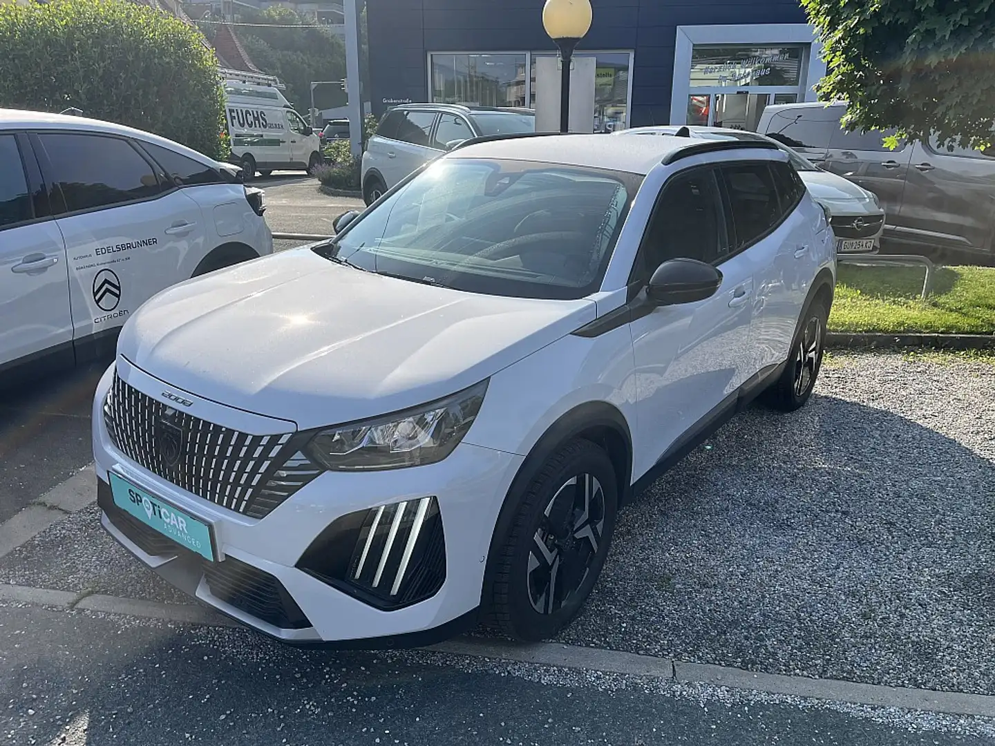 Peugeot 2008 PureTech 100 S&S Allure 6-Gang-Manuell Weiß - 1