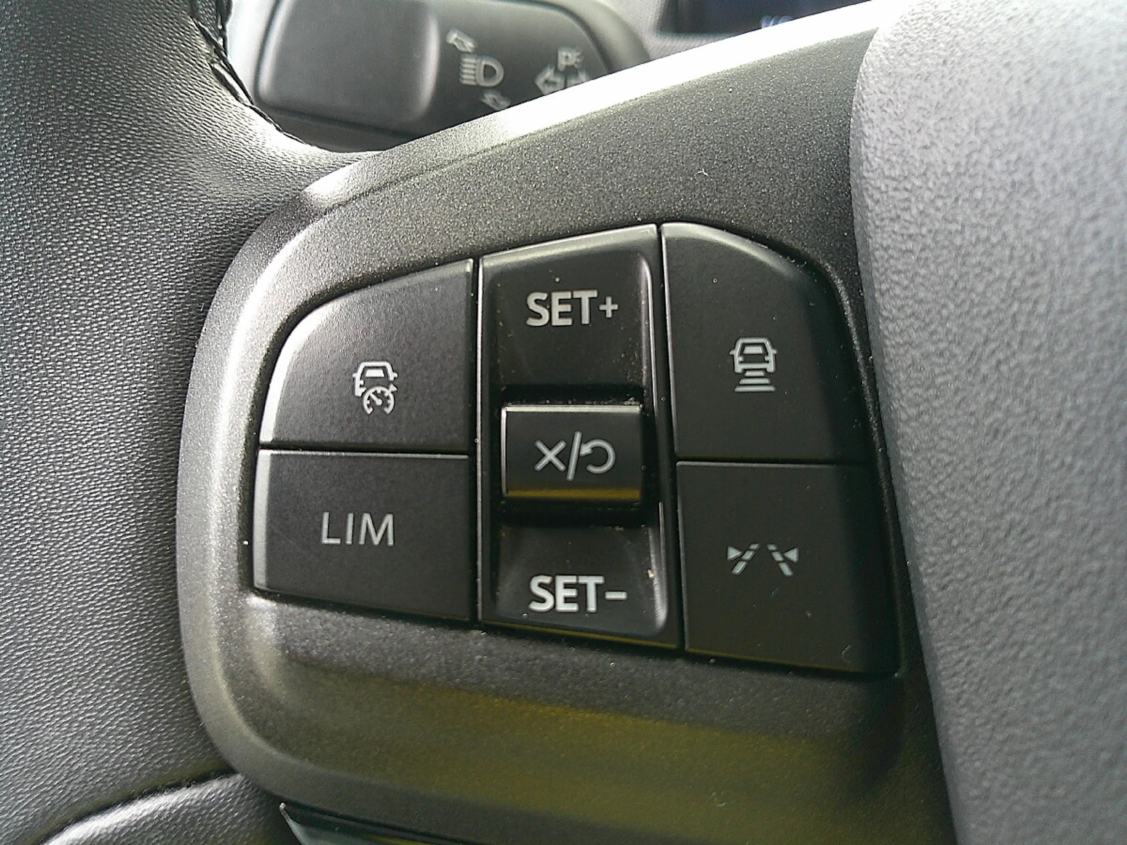 Ford Mustang Mach-E Elektro Extended Range — photo 12