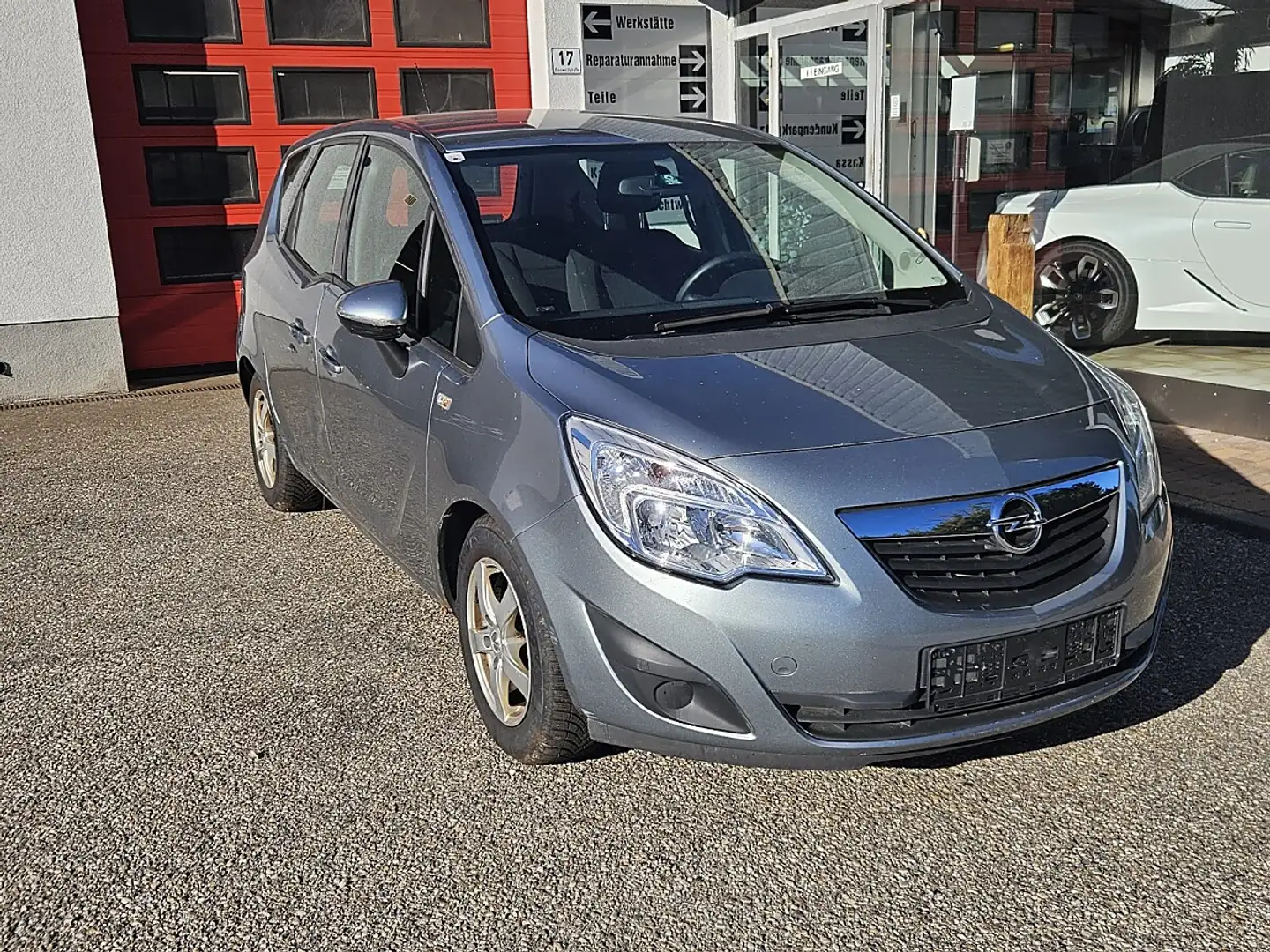 Opel Meriva 1,3 CDTI ecoFlex Cool & Sound DPF Grau - 2