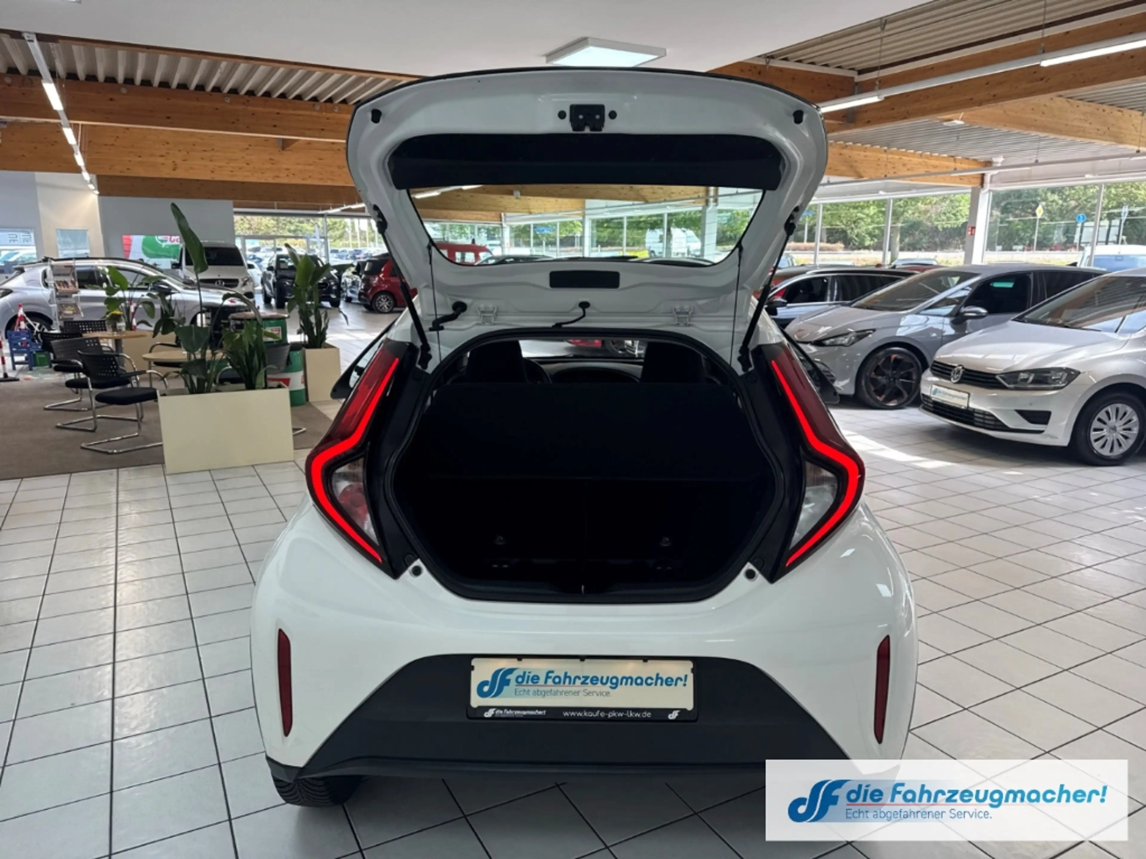 Toyota Aygo X Play Apple CarPlay Android Auto Mehrzonenklima Mus — photo 15