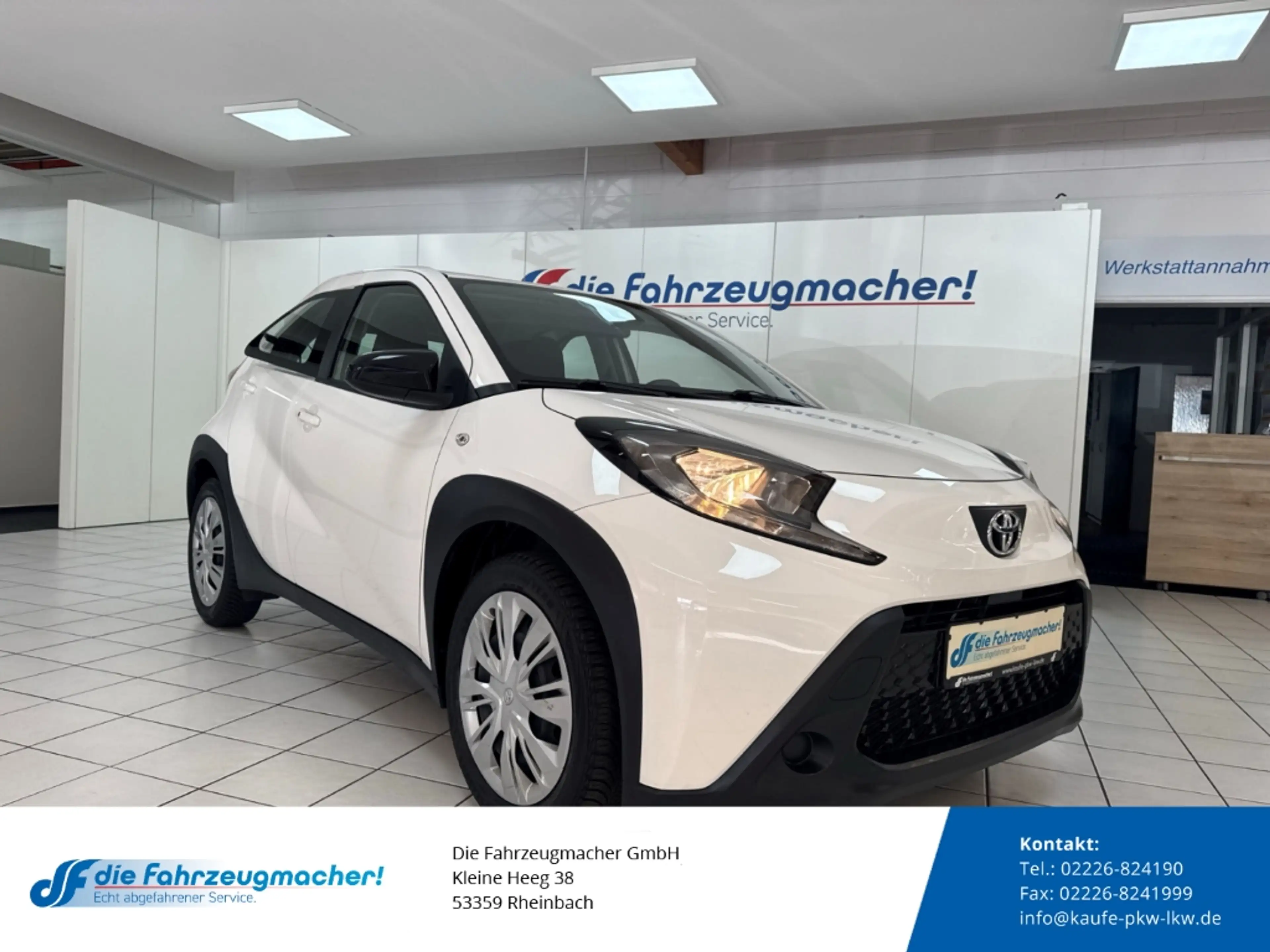 Toyota Aygo X Play Apple CarPlay Android Auto Mehrzonenklima Mus