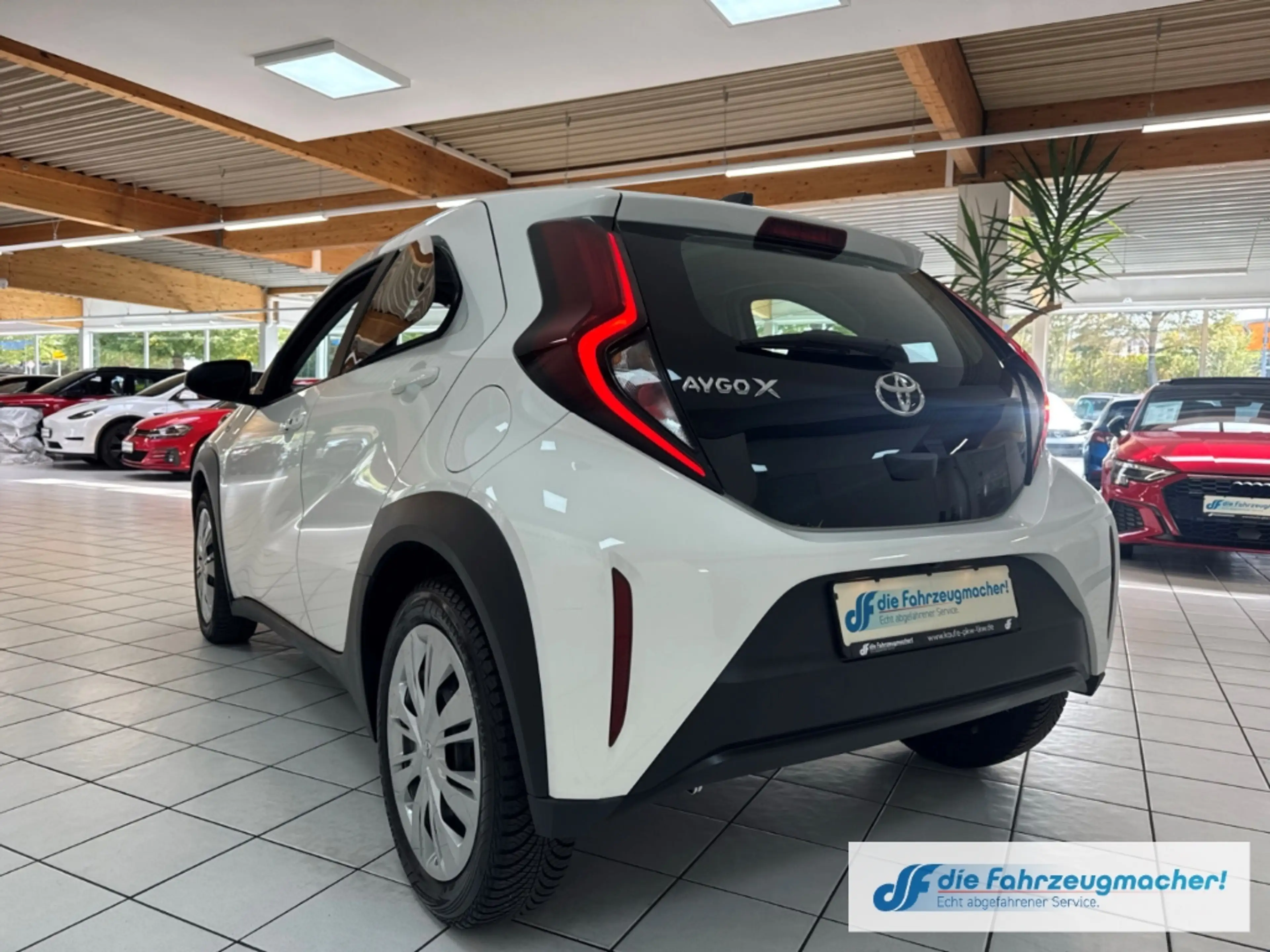 Toyota Aygo X Play Apple CarPlay Android Auto Mehrzonenklima Mus — photo 3