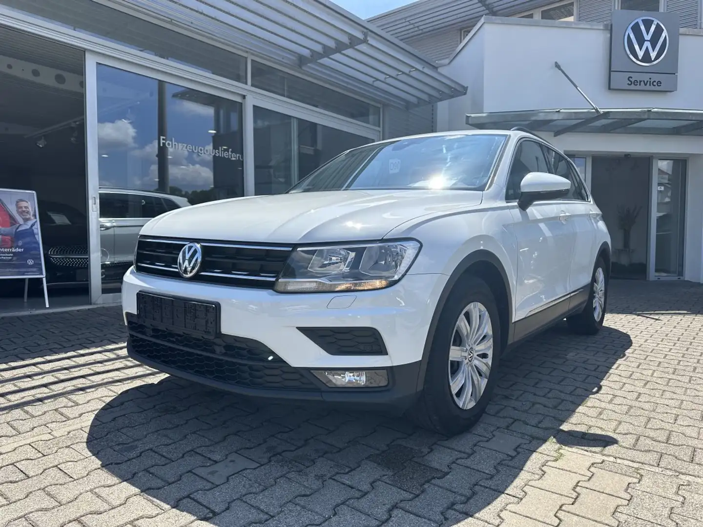 Volkswagen Tiguan 2.0TDI COMFORTLINE*ACC*NAVI*PDC Weiß - 1
