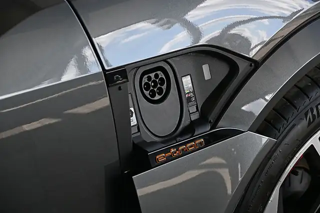 Audi e-tron quattro 95kWh S NP €125k ACC, B&O, Matrix, Nach... Ansicht 31