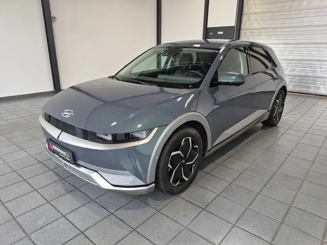 Hyundai IONIQ 5 view 3