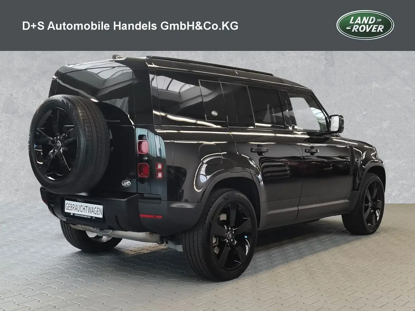 Land Rover Defender 110 D250 SE Schwarz - 2