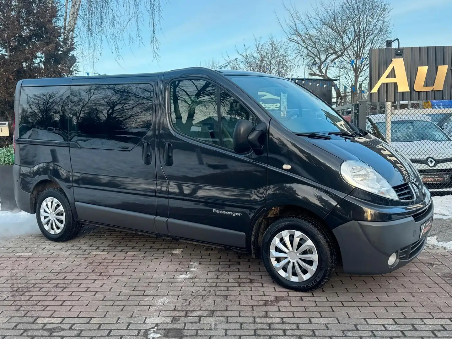 Renault Trafic Passenger 2.0 dCi L1H1*8Sitze*Klima*TÜV Noir - 1