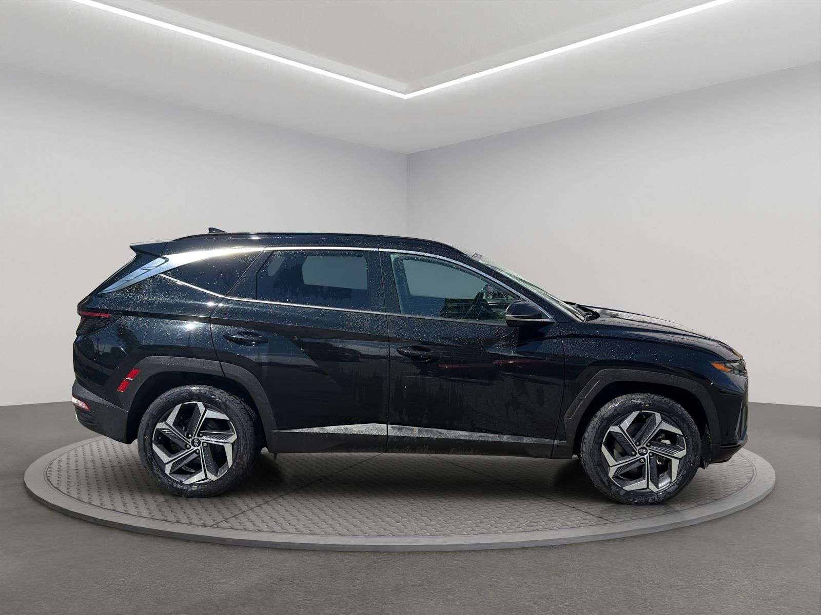 2024 Hyundai Tucson Luxury / Dealer Serviced / Loaded — снимка 1