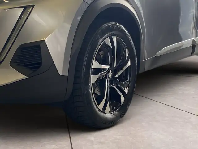 Peugeot 2008 view 15