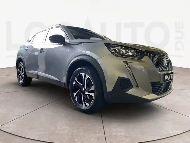 Peugeot 2008 view 3