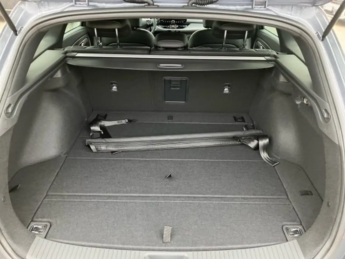 Hyundai i30 Kombi - PD GO Plus 1.6 T-GDI DCT Grau - 2