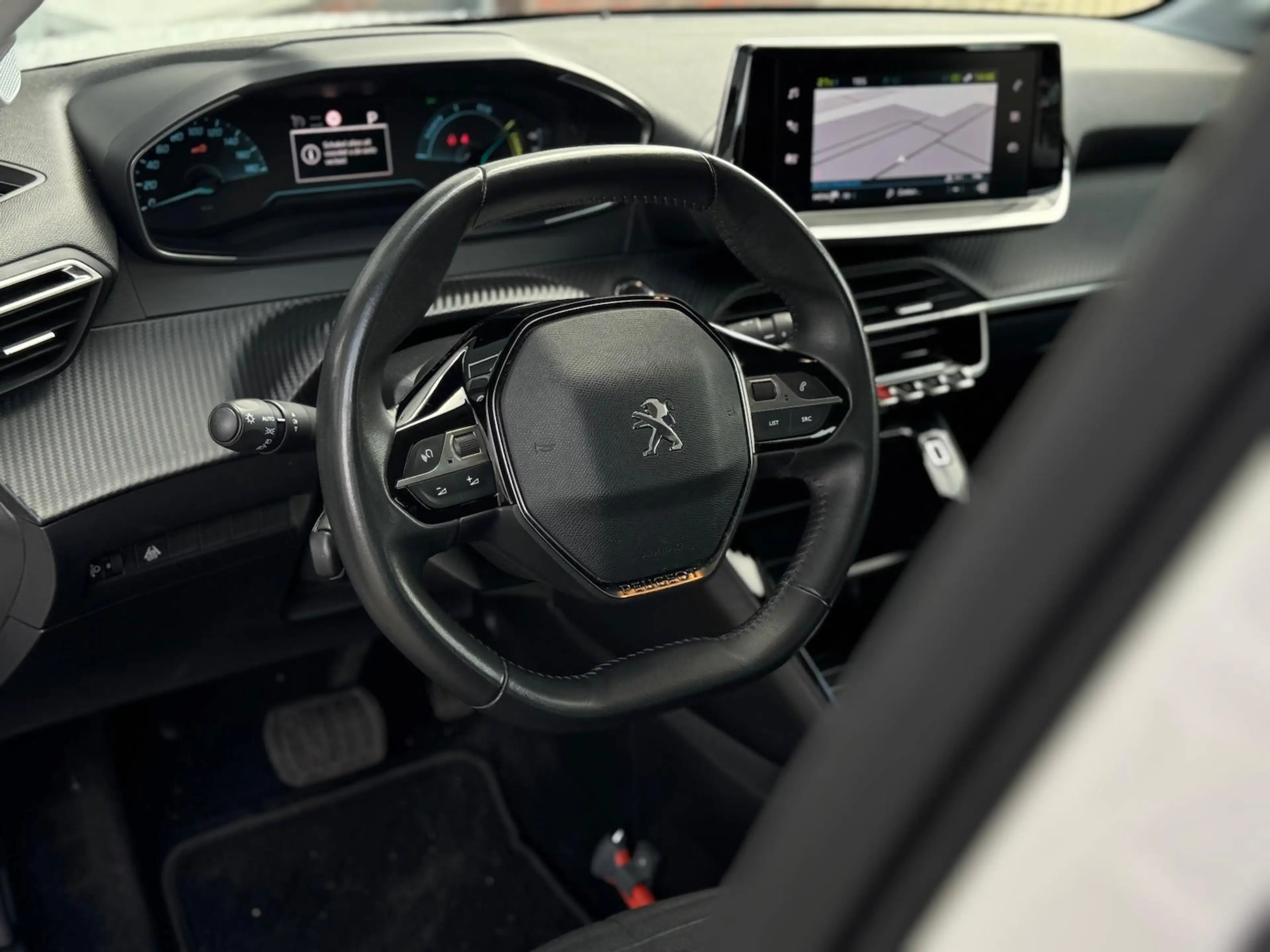 Peugeot e-208 EV GT 350 50 kWh — photo 8