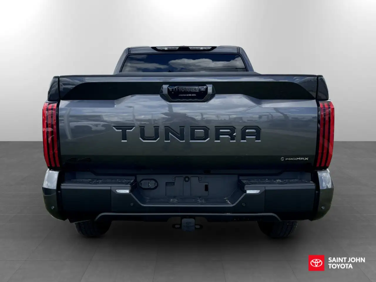 Toyota Tundra снимка Toyota Tundra